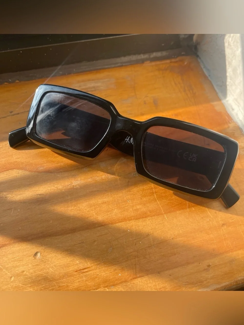 N/A sleek black